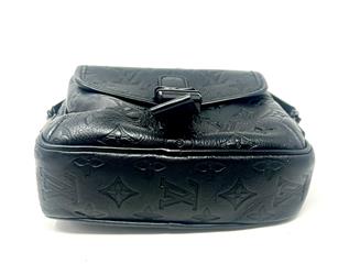 LOUIS VUITTON SHOULDER BAG AR2200